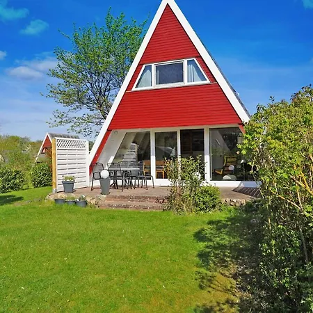 Zeltdachhaus Fuer Ganze Familie Holiday home