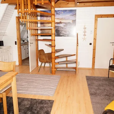 Zeltdachhaus Fuer Ganze Familie Hébergement de vacances Damp